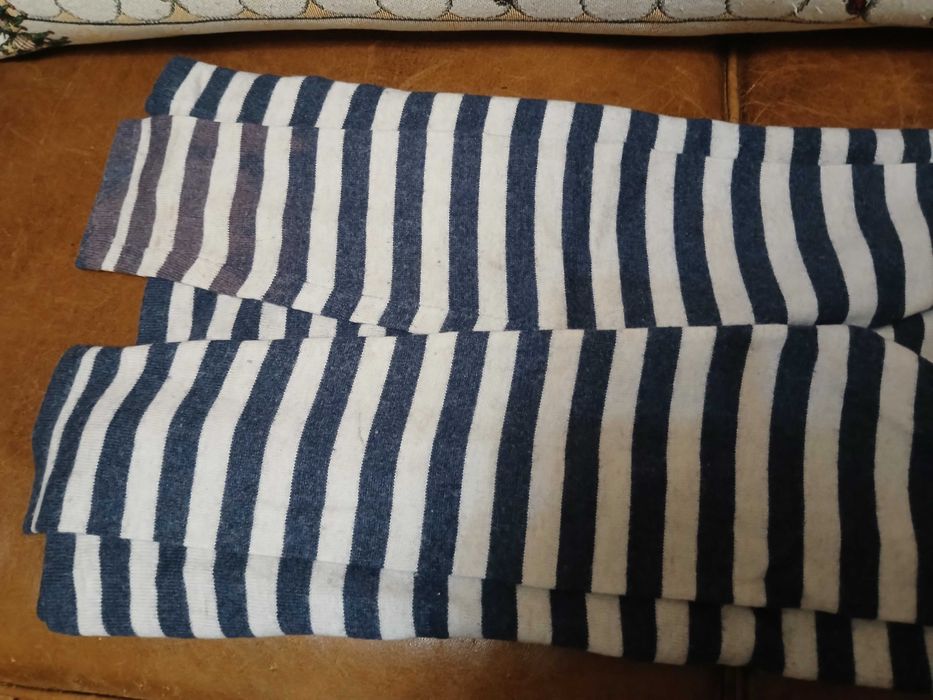 Camisola de lã, com aplicações de lantejolas