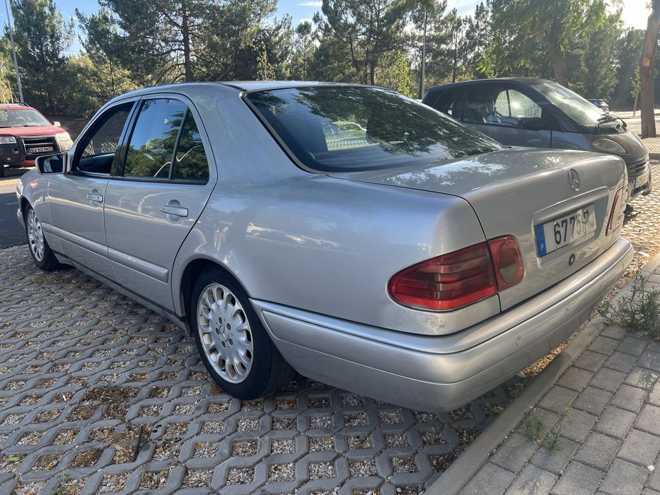 Mercedez-Benz C220
