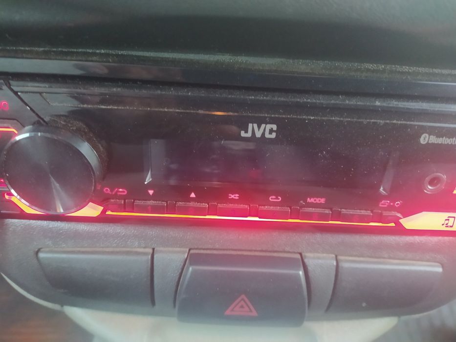 Автомагнітола дживісі