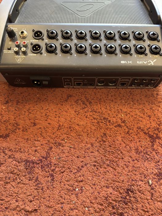 Behringer x air 18