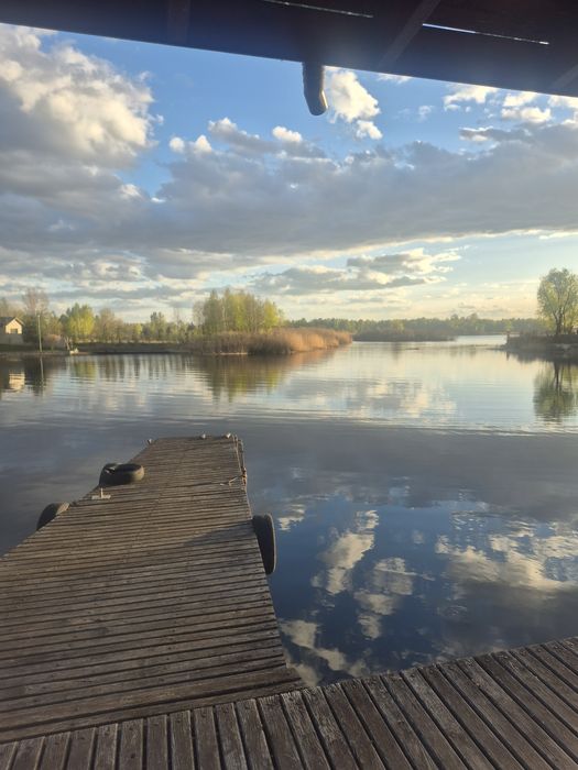 Дом з банею на березі Дніпра