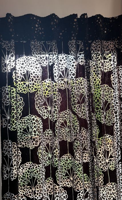 Cortinados veludo arvores com transparência Gato Preto 25€ cada