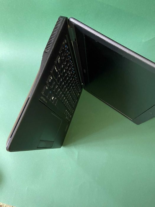 Dell Latitude E7250 12,5" | i5-5300U | 256gb ssd | 8gb ddr3