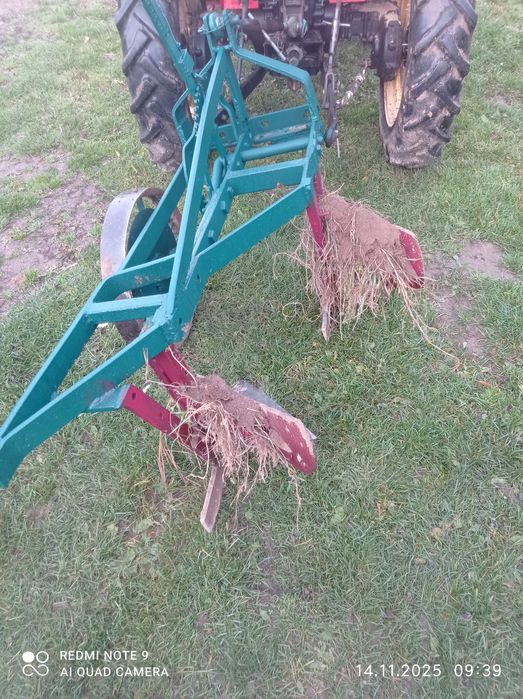 Плуг 2-35 корпусний