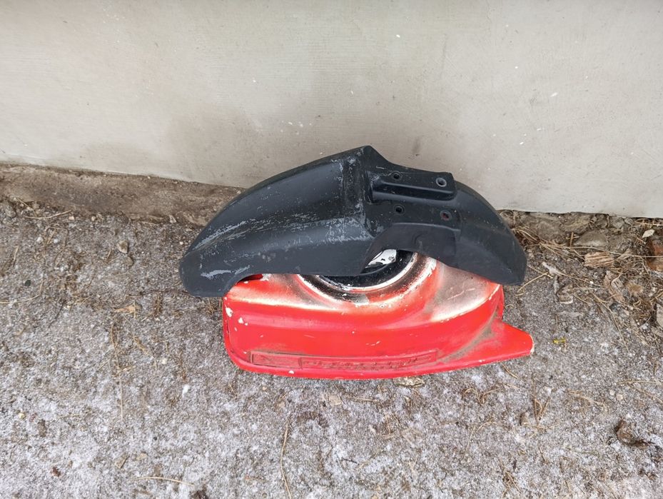 Błotnik przód Aprilia SX 125 nadkole przednie przedniego koła cross A4