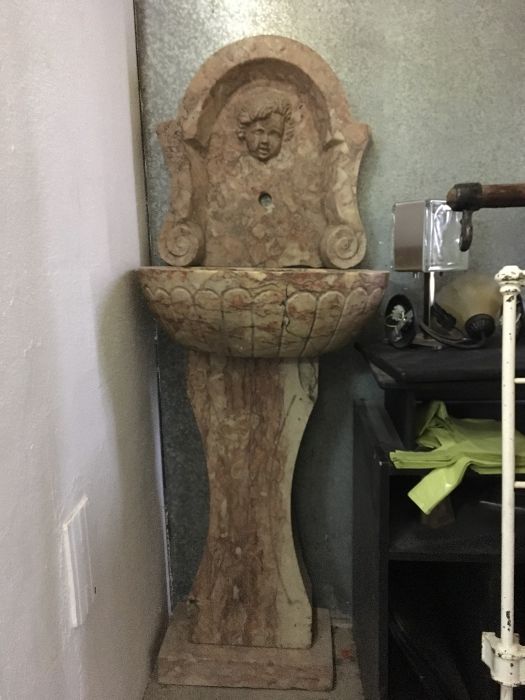 Pia de pedra em lios