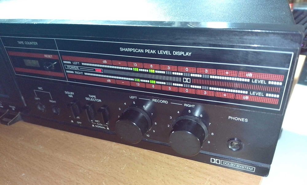 Leitor de Cassetes SHARP RT-115H