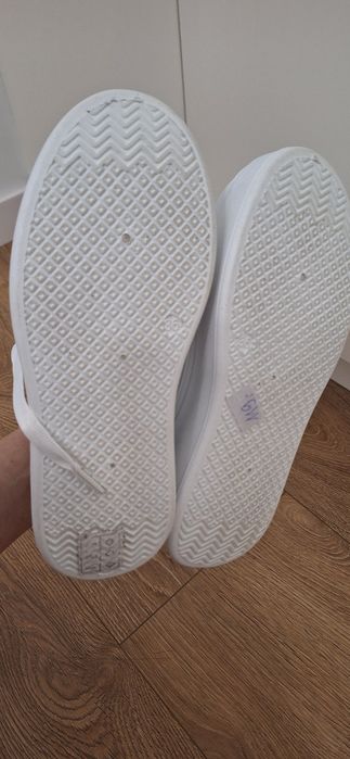 Buty Snekersy r.36