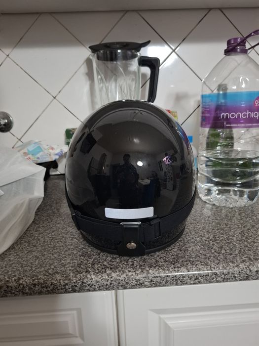 NOVO - Capacete Mota Preto- para desocupar