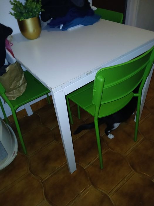 Mesa branca meltorp quadrada