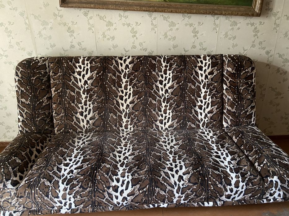 Диван книжка. Вживаний