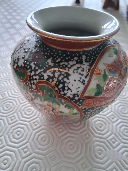Pequeno vaso/pote de cerâmica estilo Satsuma feito na China