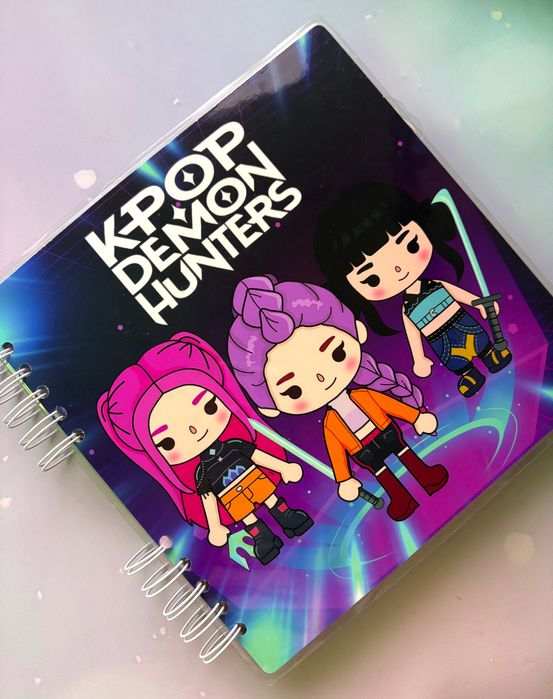 Książka na rzepy K-Pop Demon Hunters - Huntrix