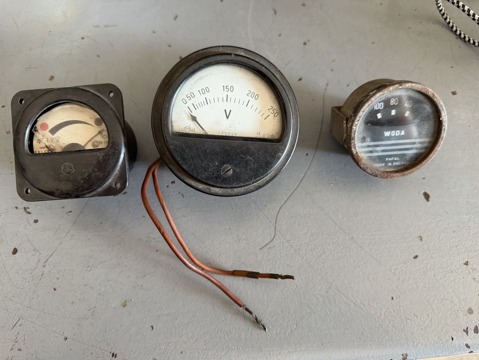 Wskazniki / Zegary PRL  Elektronika