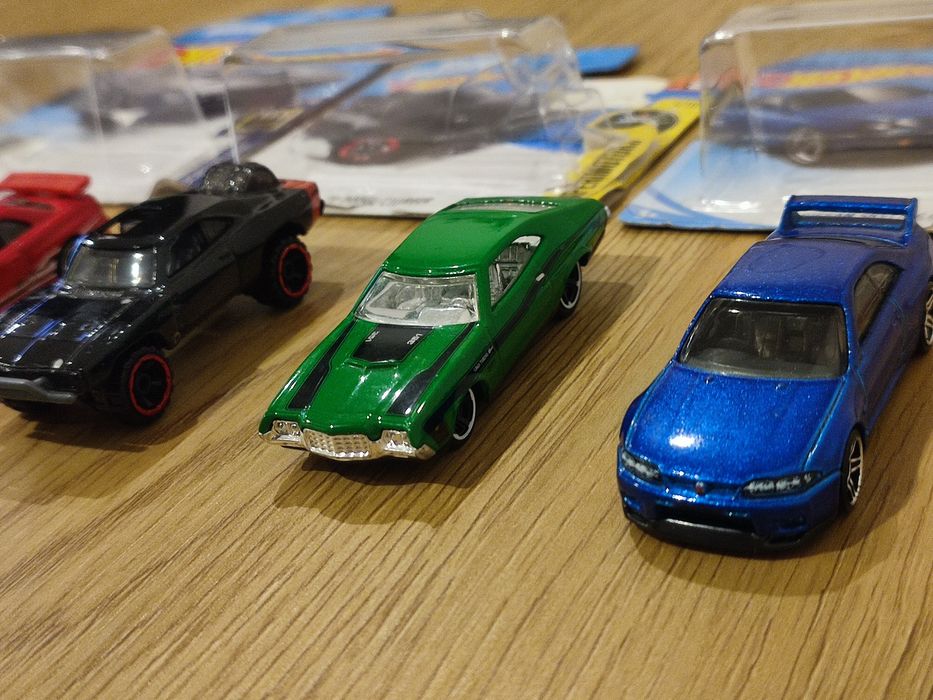 Hot Wheels Charger Skyline 5 sztuk luzaki