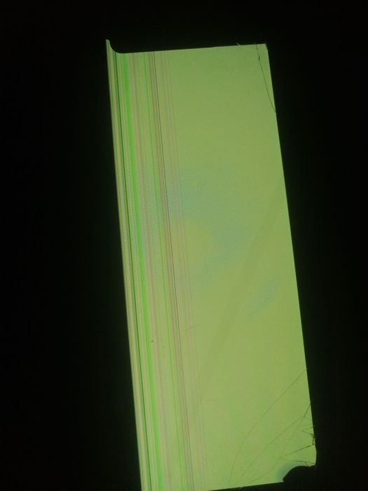 IPhone 11 com ecrã partido