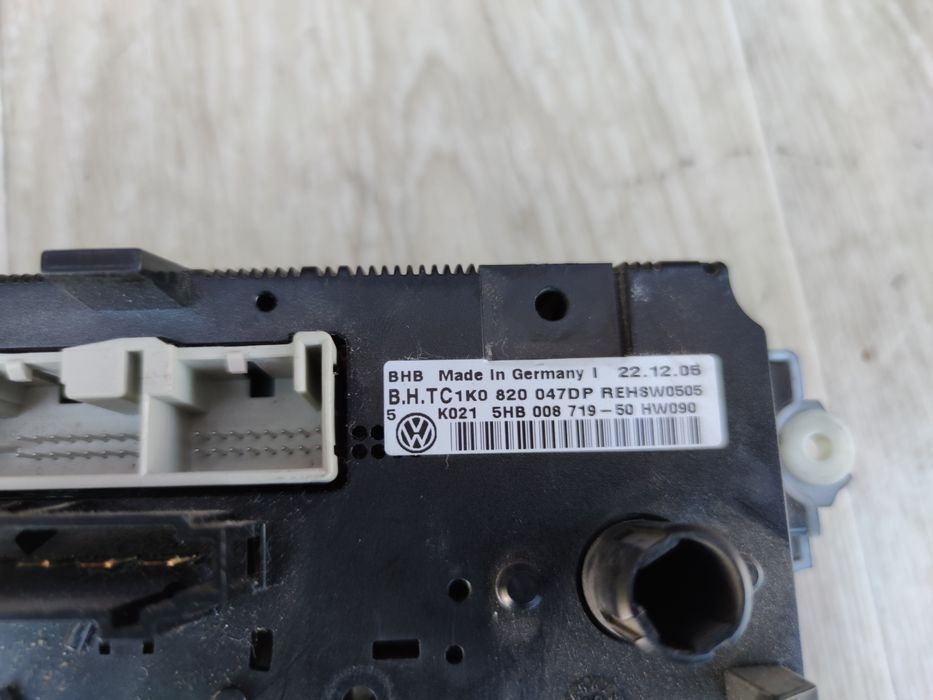 Блок управління пічкою кліматконтролем passat b6 golf caddy 1k0820047d