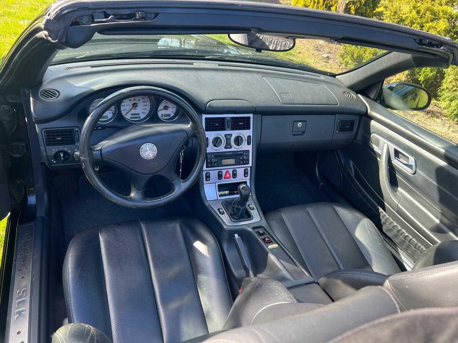 Mercedes -  Benz SLK 200 kompressor - kabrio.