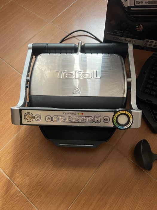 Продам optigrill Tefal+ сьемные пластины для вафель GC716D12