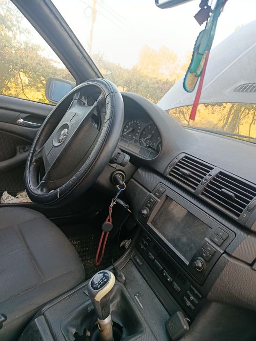Vendo BMW e46 136 para peças ou inteira