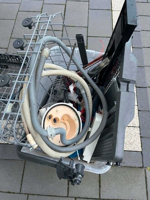Części z demontażu zmywarki Electrolux EEM48320L