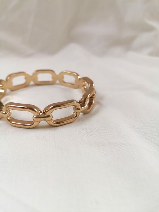 Pulseira Dourada estilo corrente