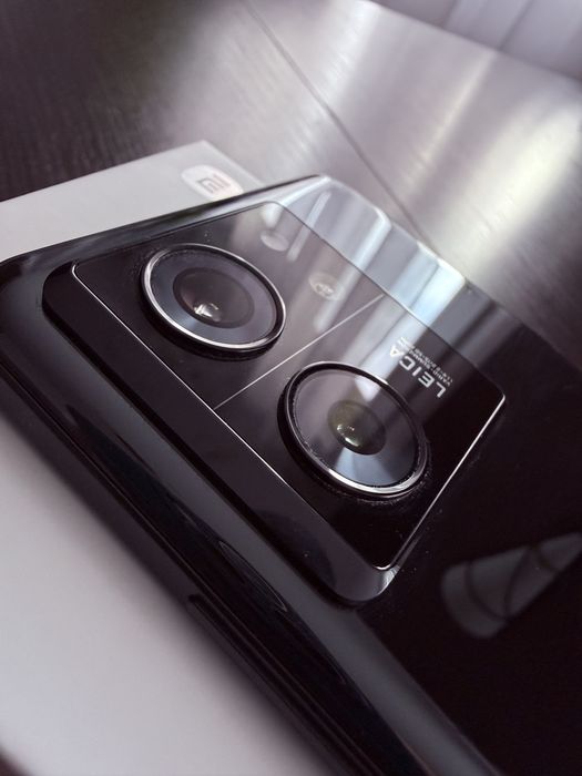 Smartfon Xiaomi 13T PRO stan bdb plus 2 x etui , org. ładowarka 120W