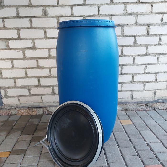 Пластиковая бочка 110л