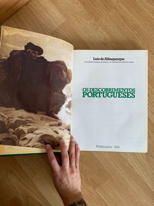 Livro “ Os Descobrimentos Portugueses” de Luis Albuquerque