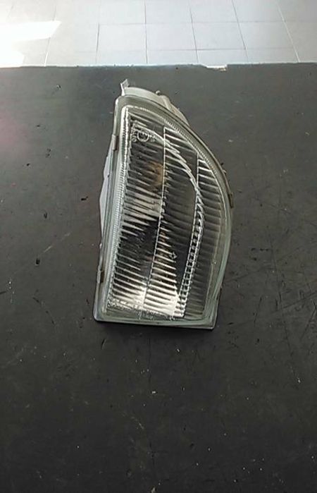 Farol nevoeiro frente direito DAEWOO Nubira (J100)