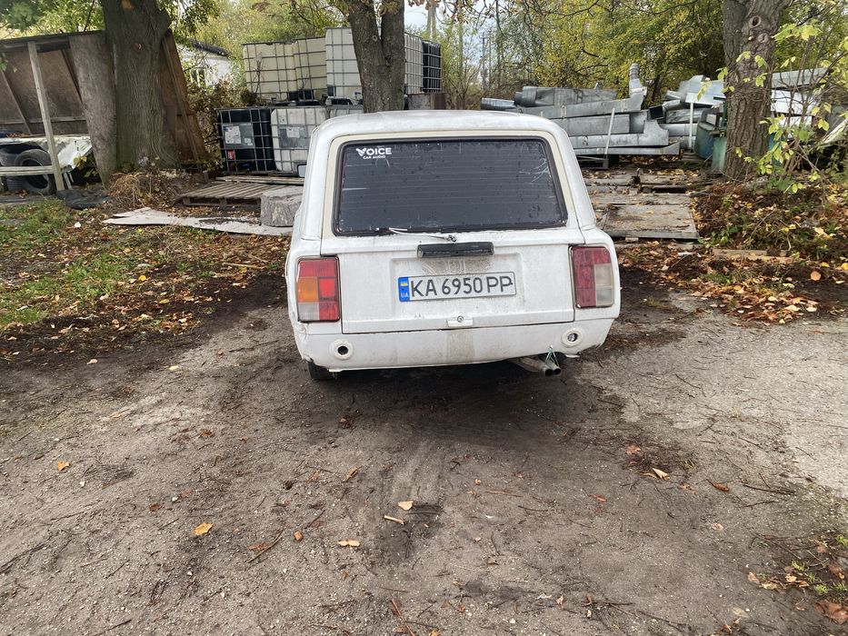 Продом ваз 2104.