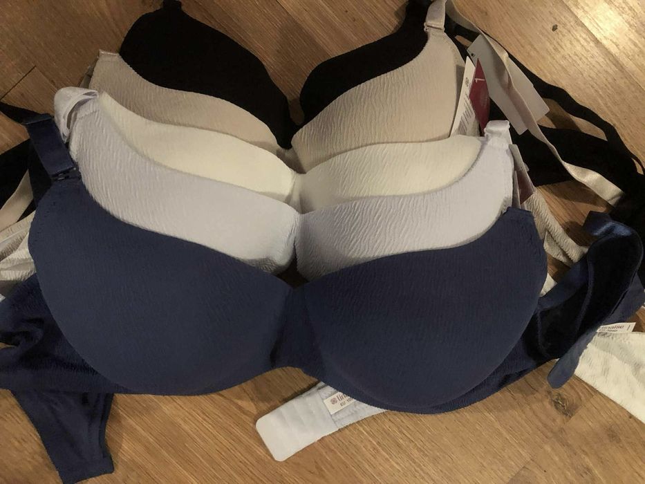 Biustonosze bezszwowe 90-105, miski C, D