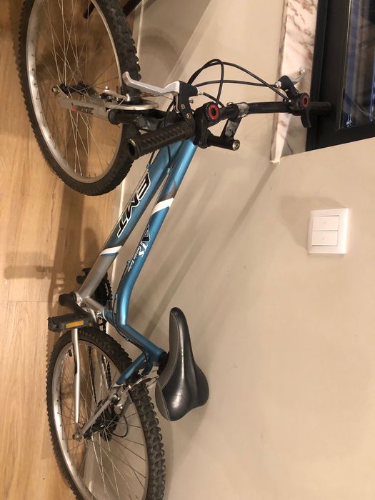 Bicicleta semi nova 50€