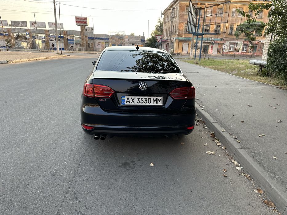 Volkswagen Jetta GLI