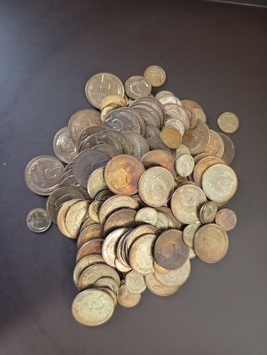 Продам монети Нові