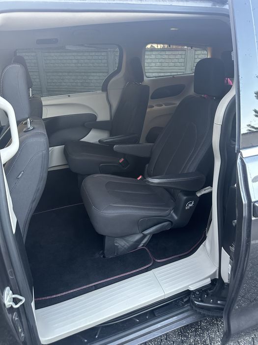 Chrysler Pacyfic 2017 rok B+G