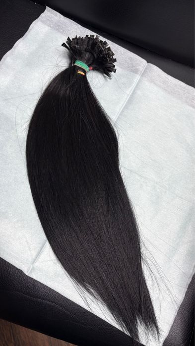 Шикарне гладеньке волосся для нарощування