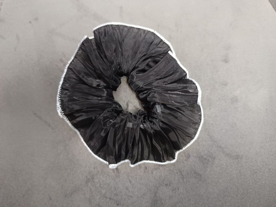 Frotka do włosów scrunchie plisy hit viral style new hot Basic must have retro vintage premium gumka
