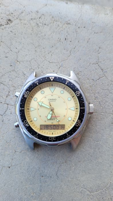 Часи Casio AMW-320R   "Arnie"