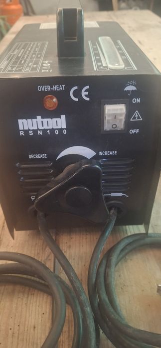 Vende-se máquina de soldar Nutool RSN100, em bom estado