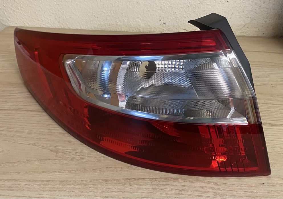 Farolim tras esq renault fluence