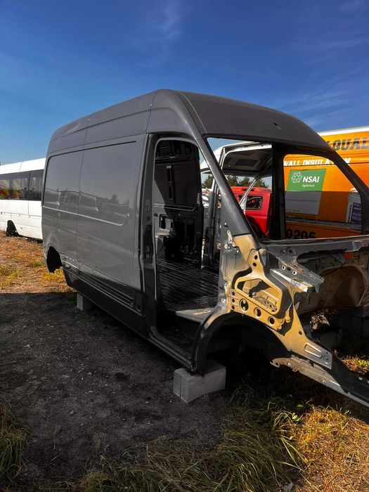 Четвертина, четверть MB Sprinter W910/ E-sprinter (передній привід)