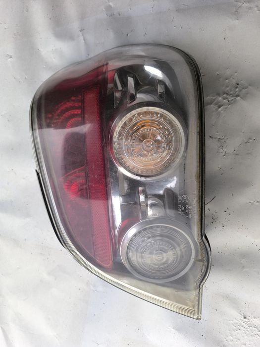 Lampa prawy tyl subaru impreza 2005 sedan