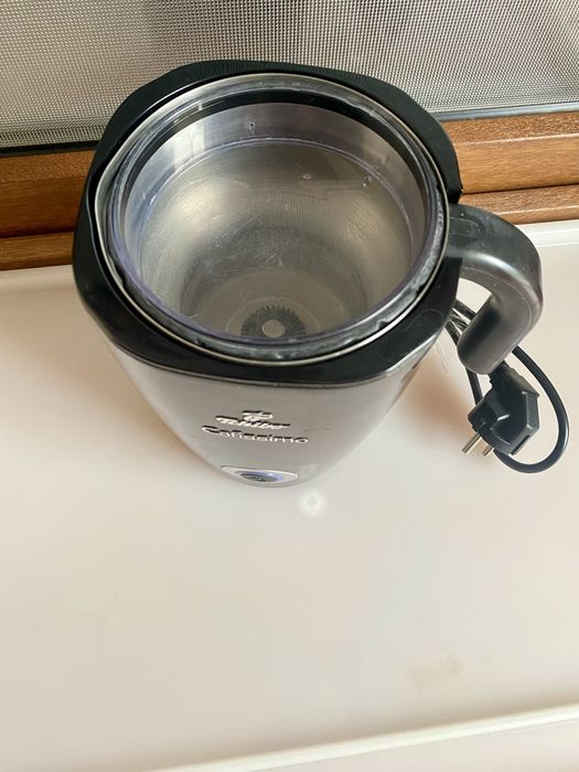 Капучинатор Tchibo Cafissimo піноутворювач взпінювач молока Німеччина