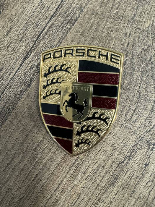Emblemat znaczek porsche cayenne macan