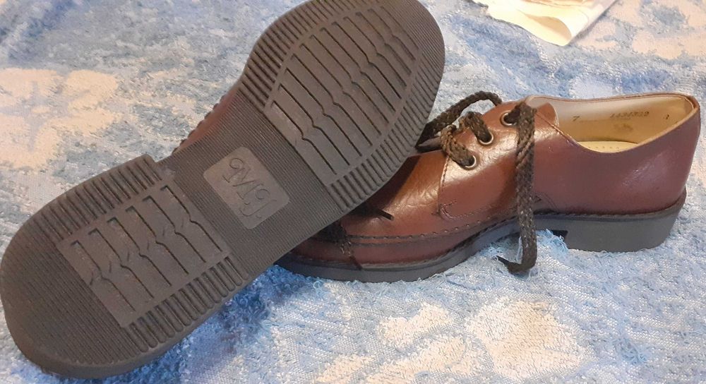 Чоловічі туфлі  M. John