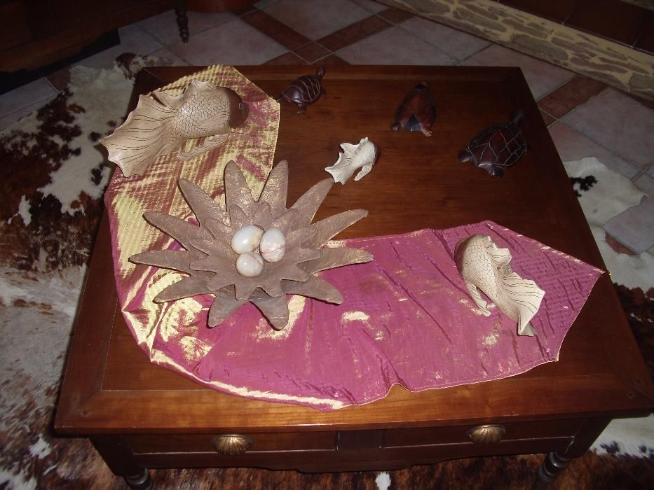 Mesa de Centro em Nogueira Massiça