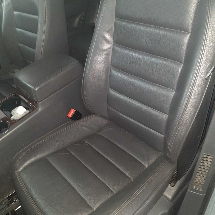 Салон, сидіння, карти дверей Volkswagen Touareg 3,0, дизель 2006 рік