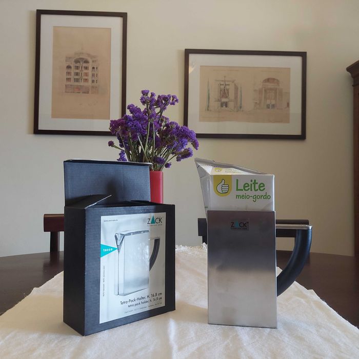 LEITEIRA | Milk Package Holder with Standardized Dimensions429754361757061121