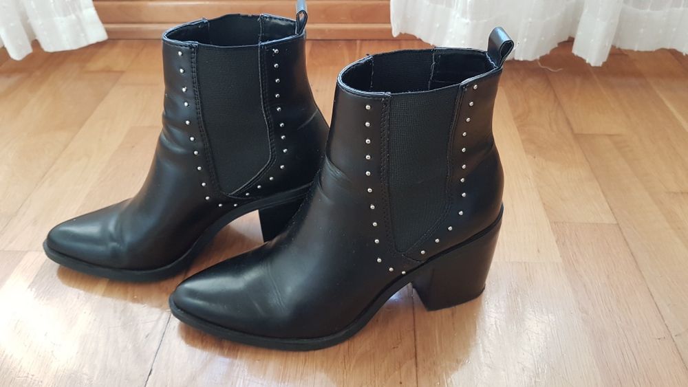 Botas Stradivarius (como novas)